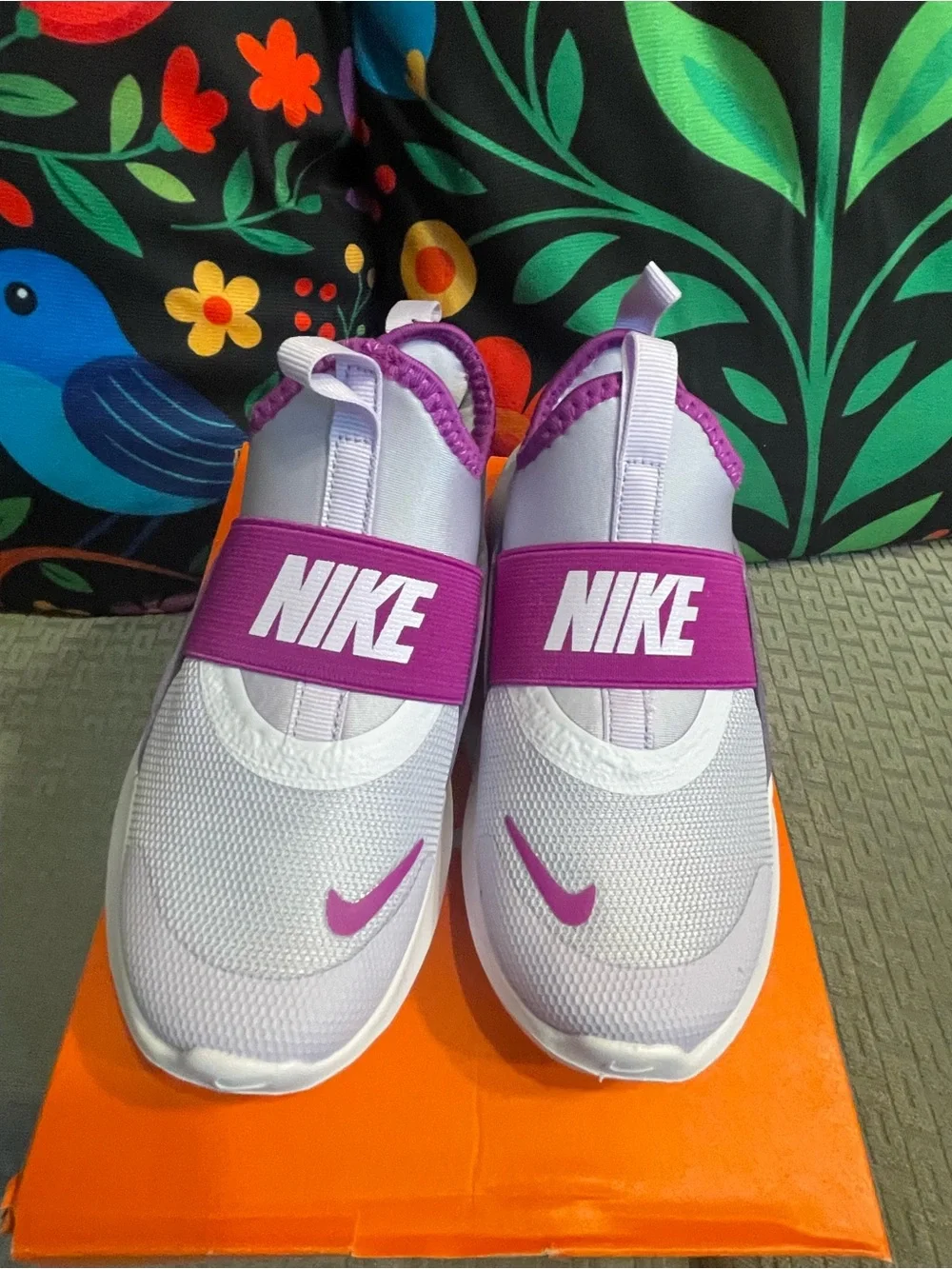 Nike slip design