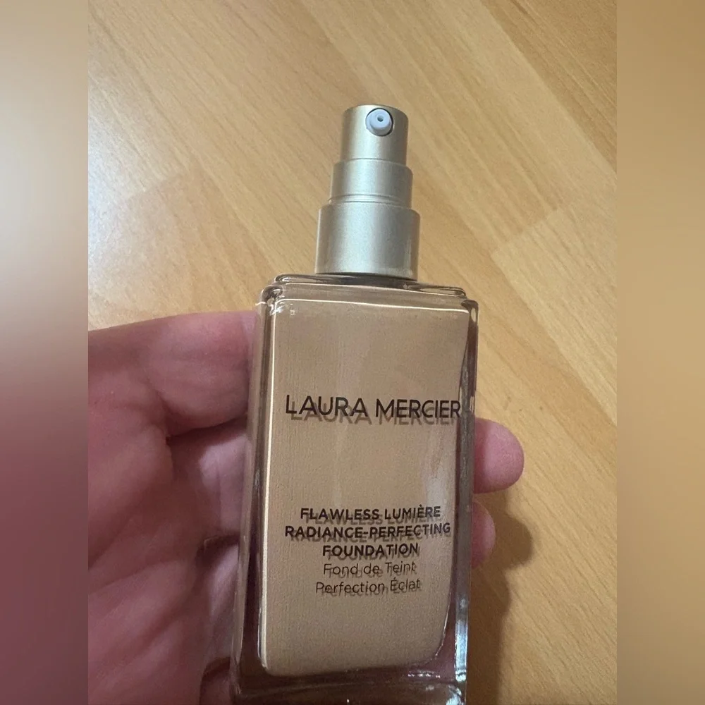 Laura Mercier Flawless Lumière Radiance-Perfecting Foundation In 3N1 BUFF New.