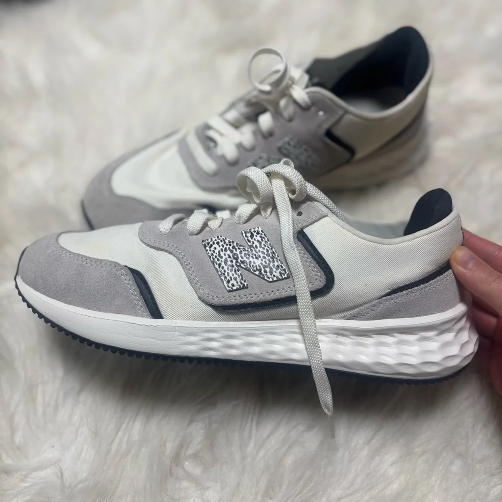 New Balance Retro Style Sneakers with Leopard Print size Women’s 9