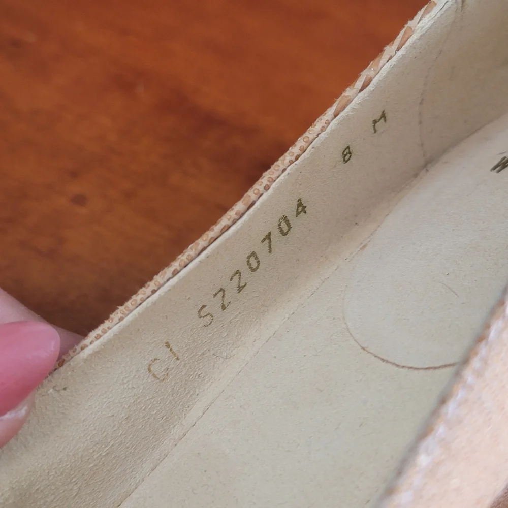 Stuart Weitzman stuart weitzman