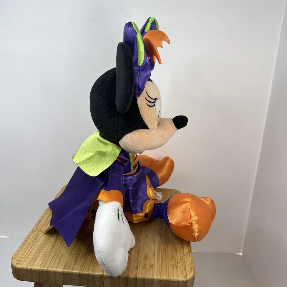 Disney fantastic preowned