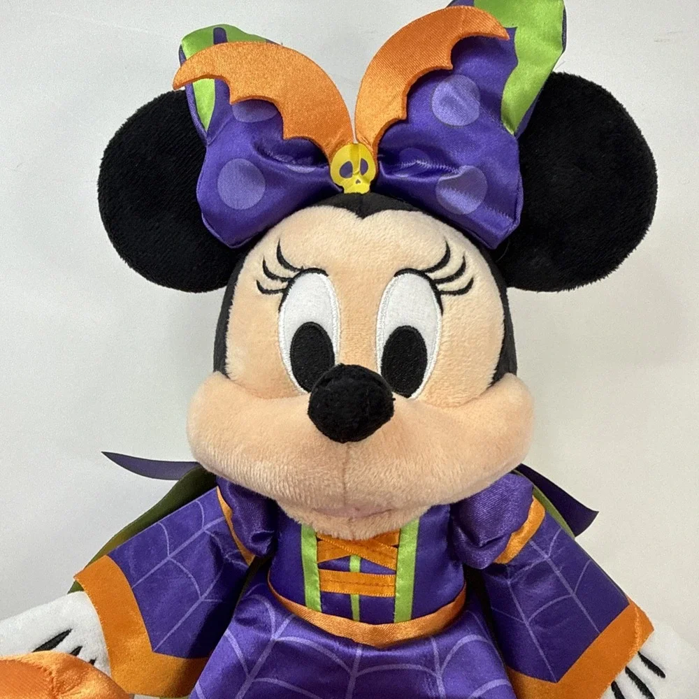 Disney fantastic preowned