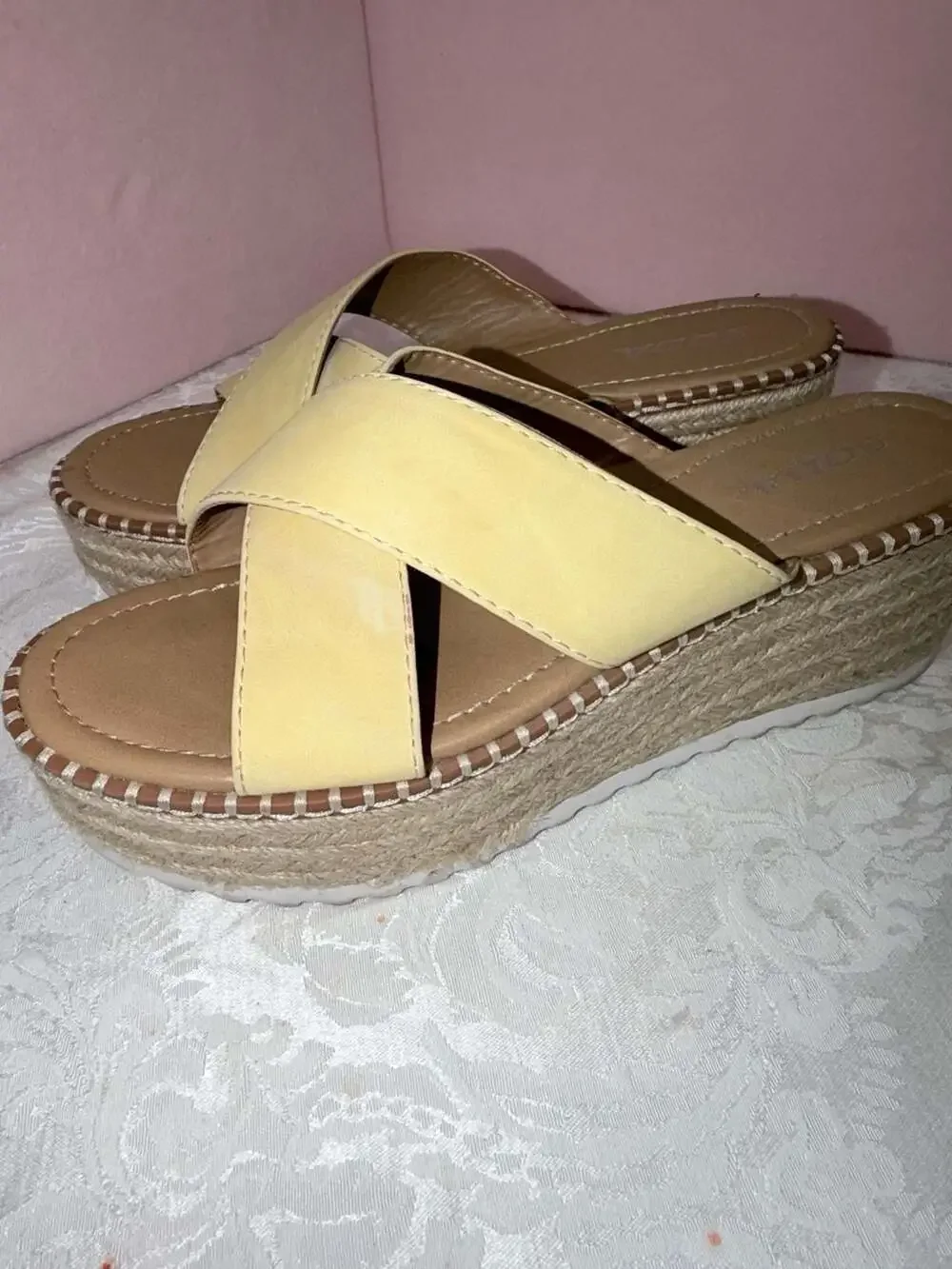 Soda platform wedge