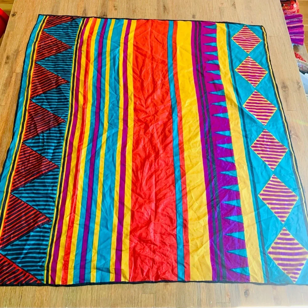 N/A vibrant scarf