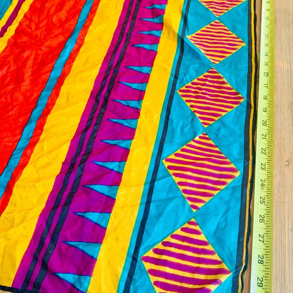 N/A vibrant scarf