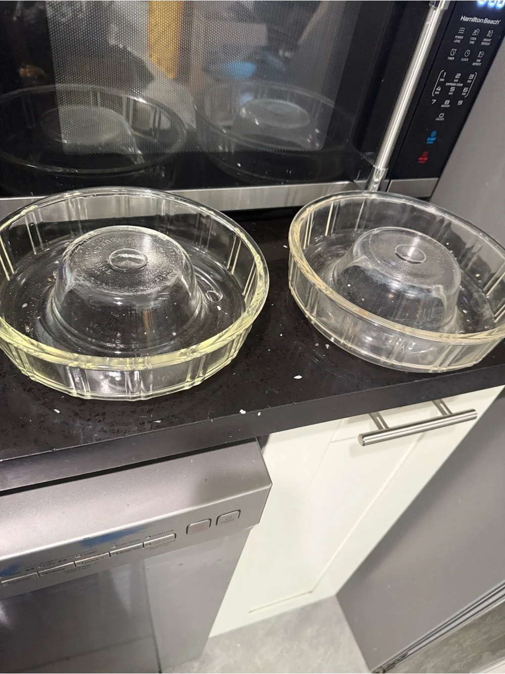 Clear Glass Pie Dish Set with Lids - Transparent (Set of 2)