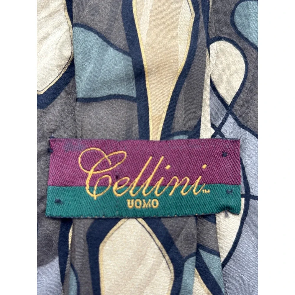Cellini Uomo description distinctive