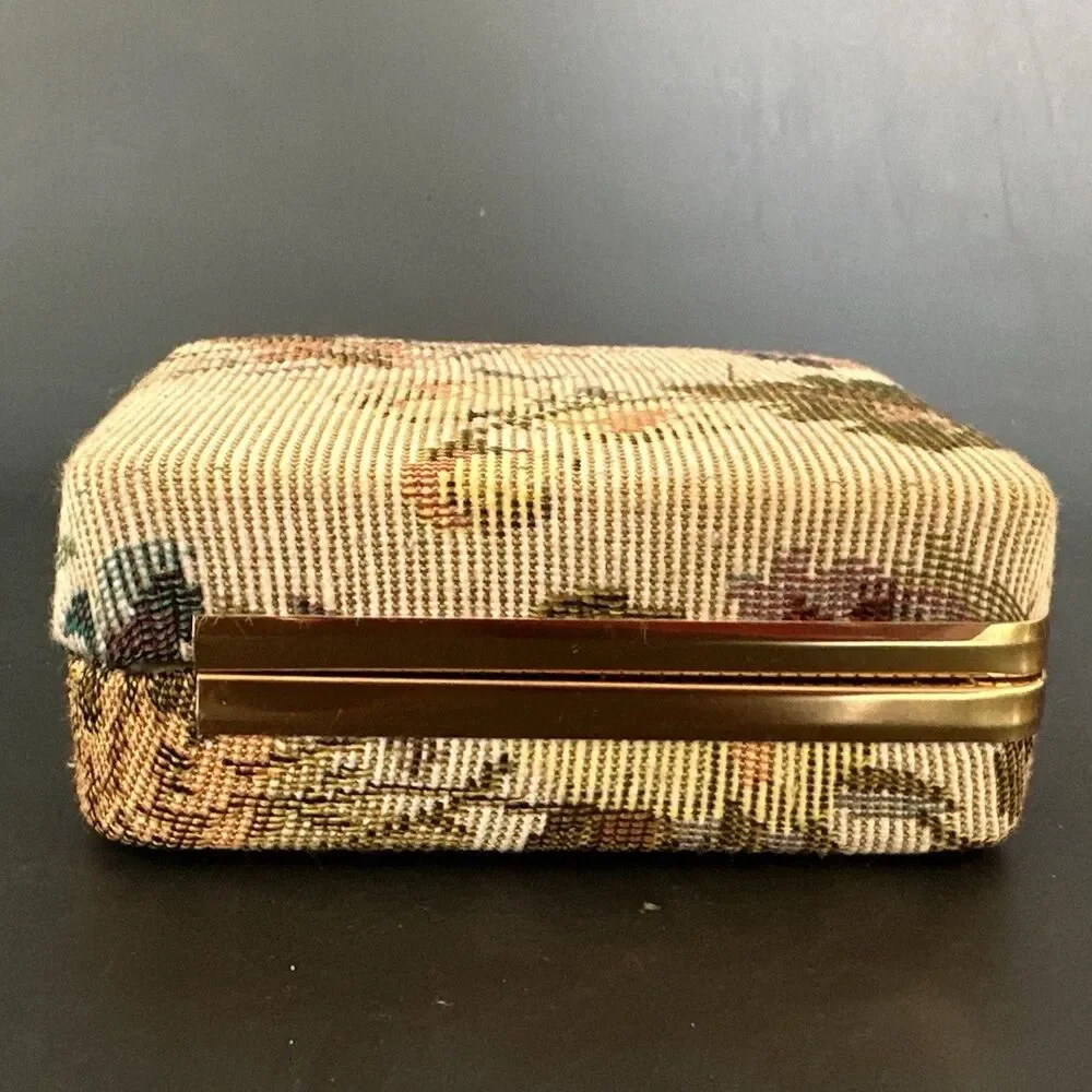 Case vintage tapestry