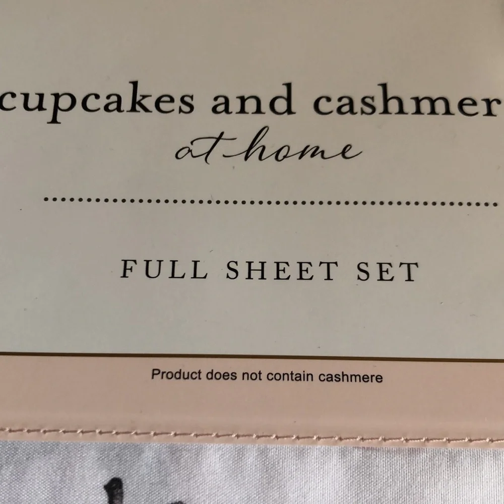cupcakes & cashmere brand new