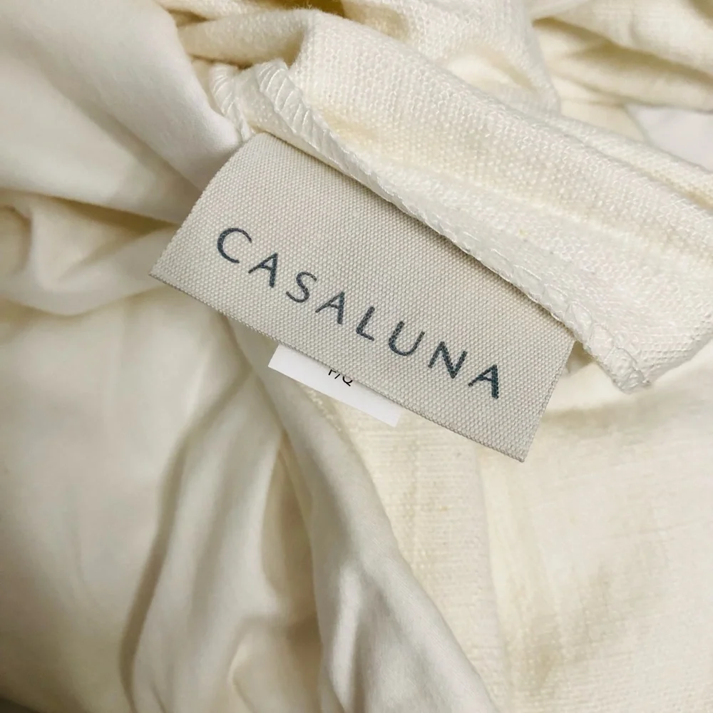N/A draped linen
