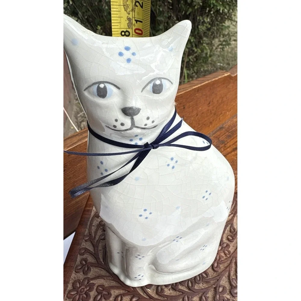 Cat this vintage