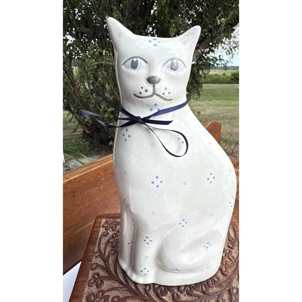 Cat this vintage
