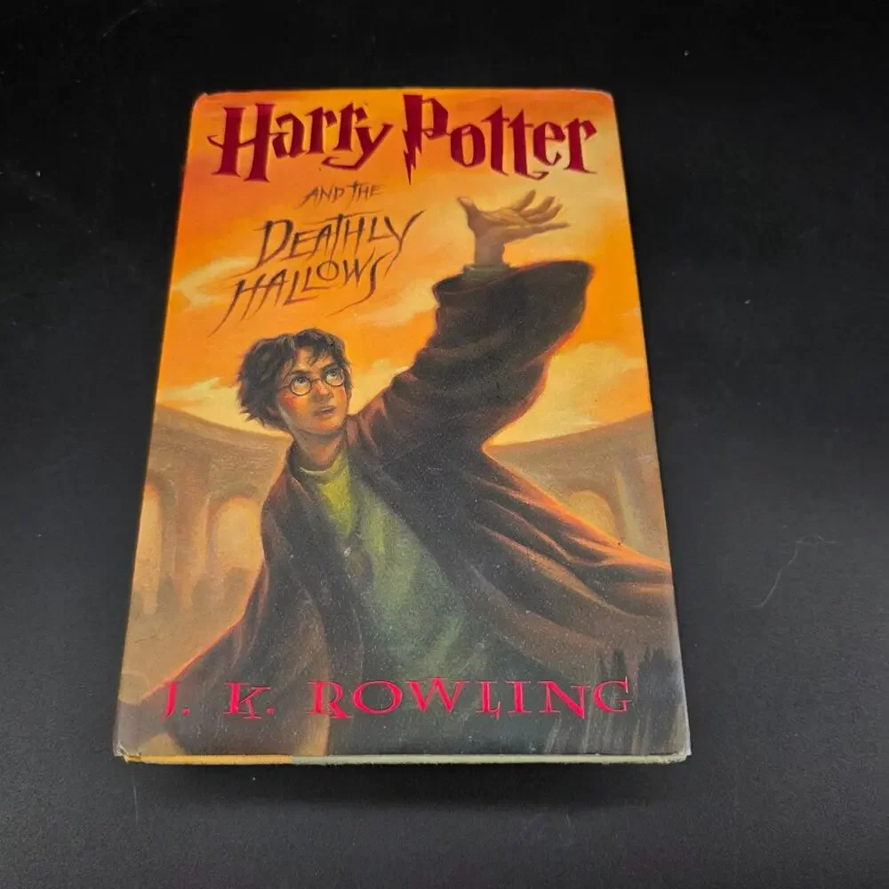Harry Potter and the Deathly Hallows J.K. Rowling 2007 1st Edition Illustrated