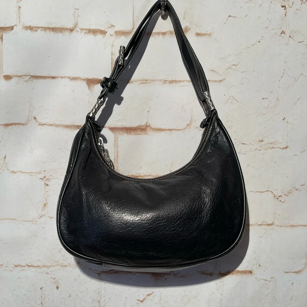 The Sak classic crescent
