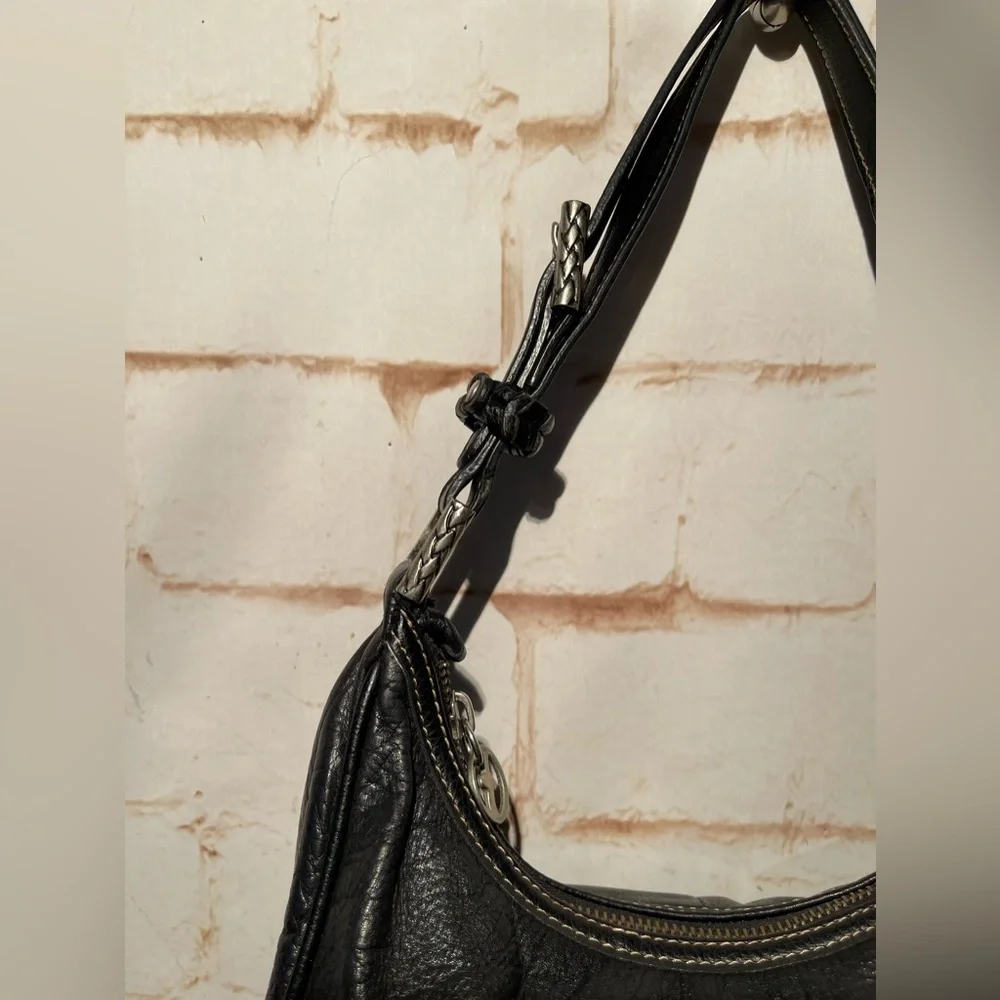 The Sak classic crescent