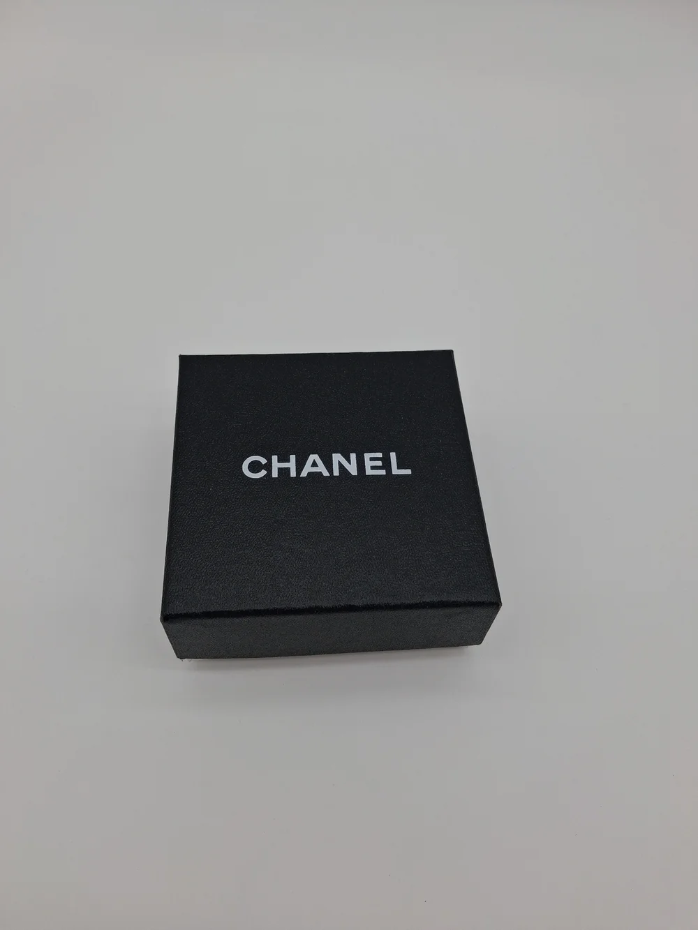 CHANEL authentic presentation