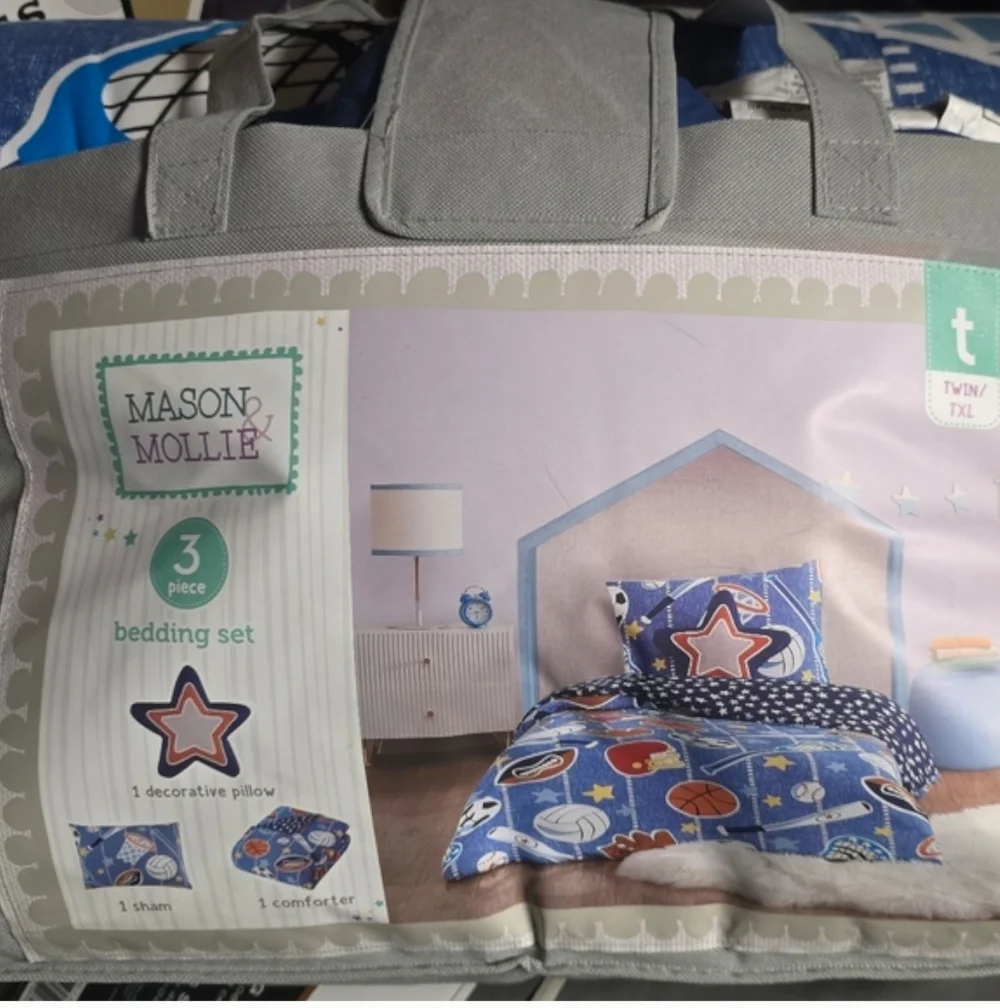 Mason & Mollie brand new