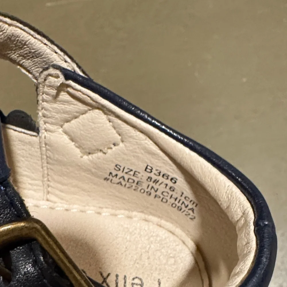 Felix & Flora Navy Kids Dress Buckled Mary Jane Shoes size 8