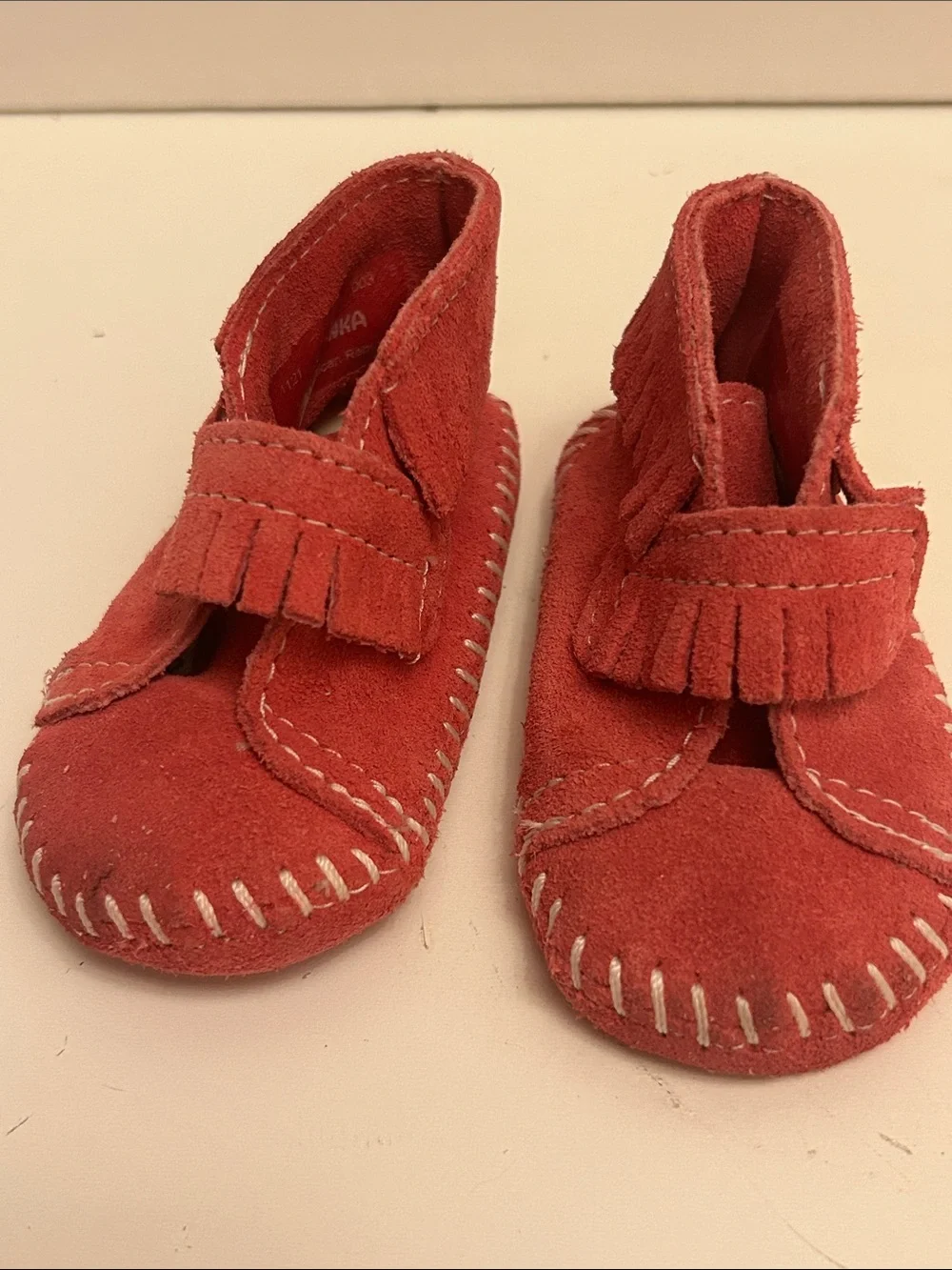 Minnetonka baby girl leather suede pink mocassins Sz 3