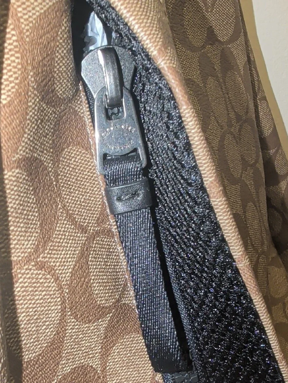 Coach pockets zip