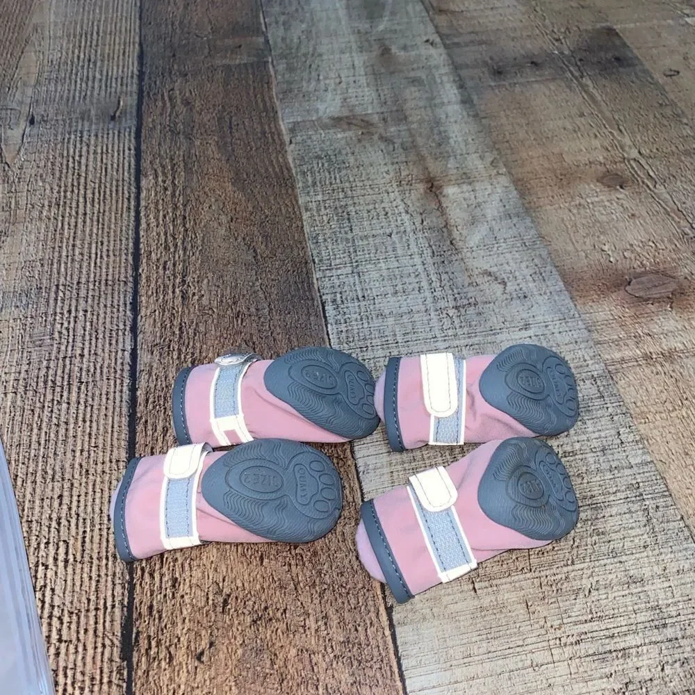 qumy dog shoes