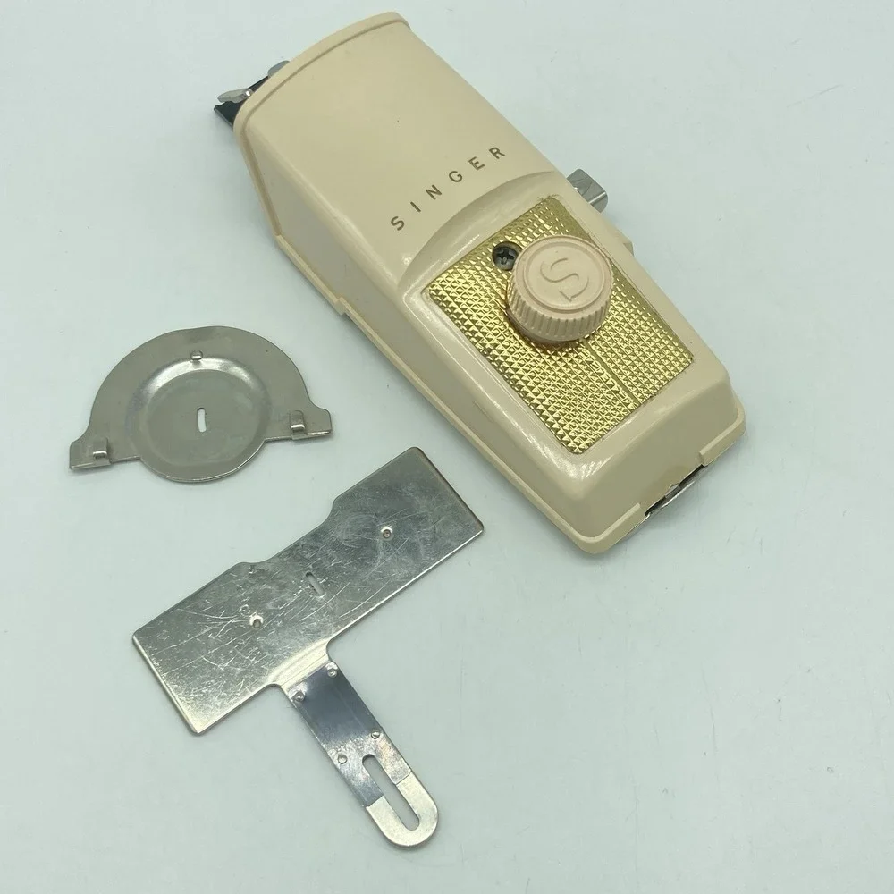 Singer vintage buttonholer