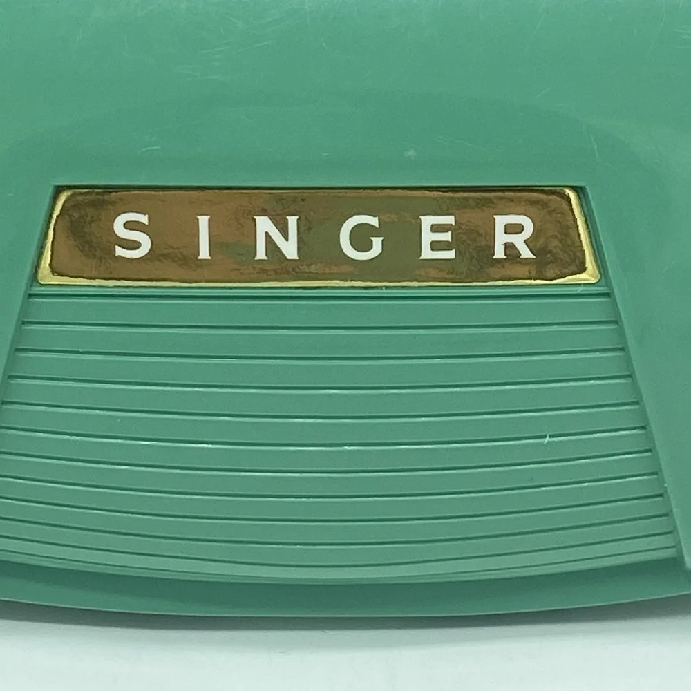 Singer vintage buttonholer