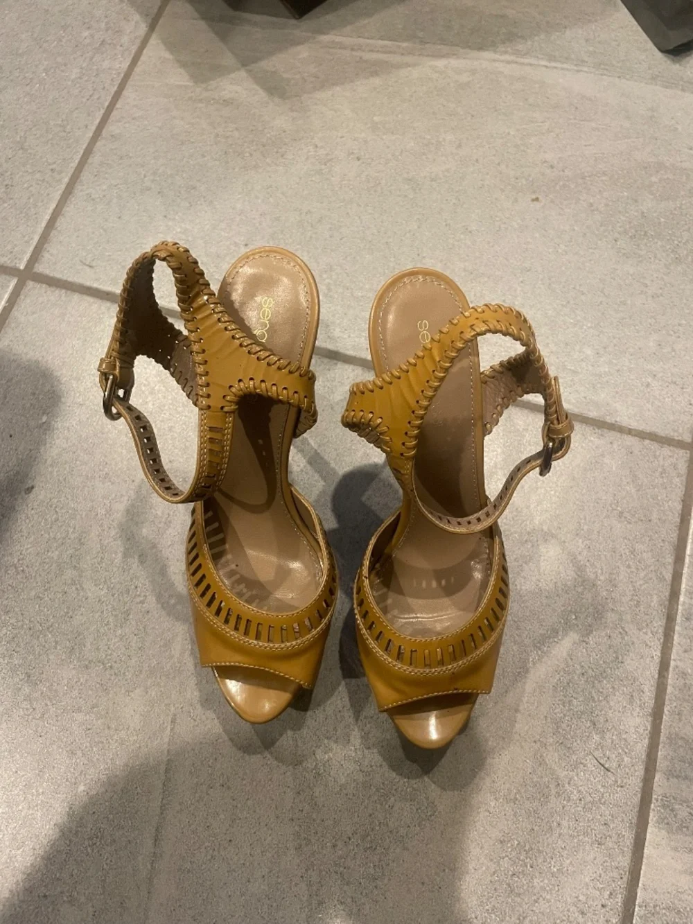 Sergio Rossi worn by