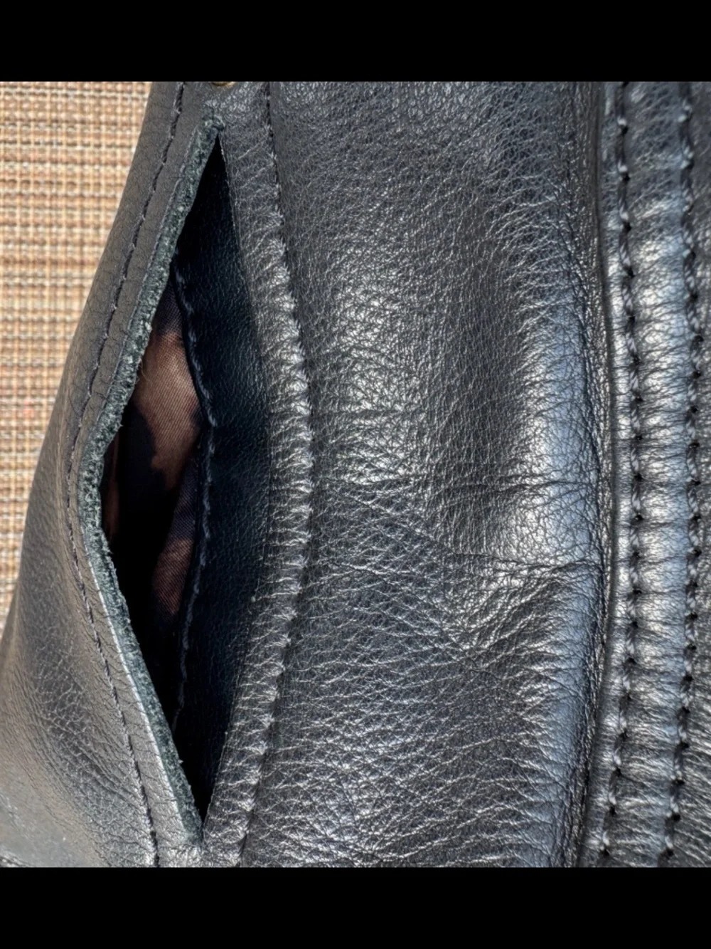 b. makowsky genuine pebbled