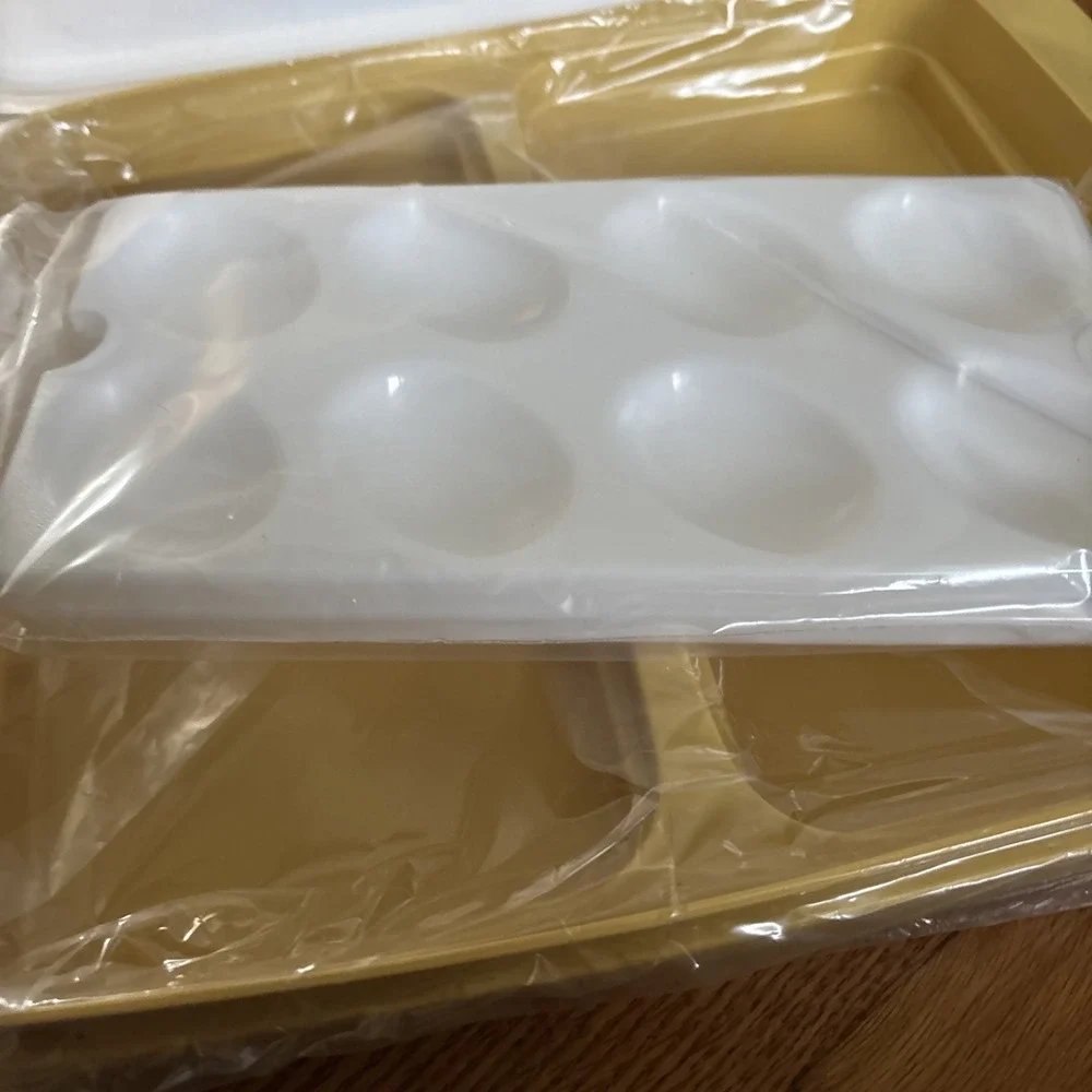 Tupperware this vintage
