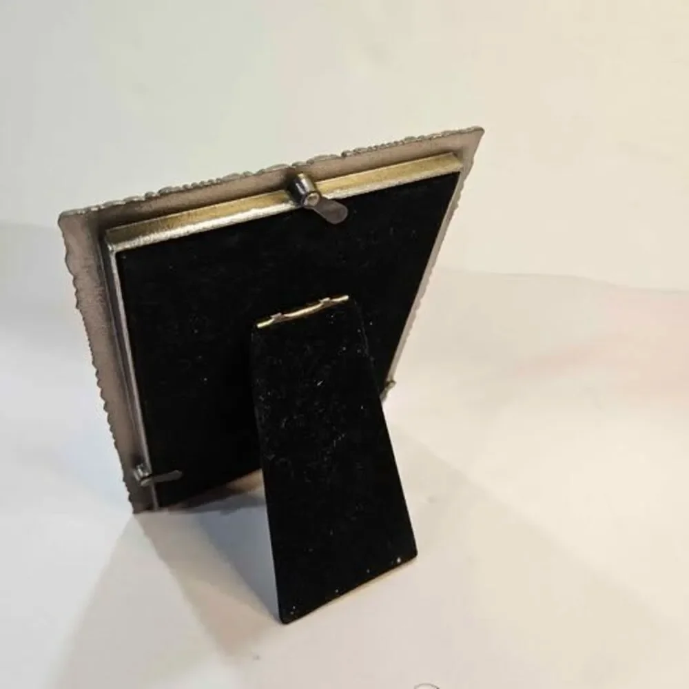 Unbranded ornate metal