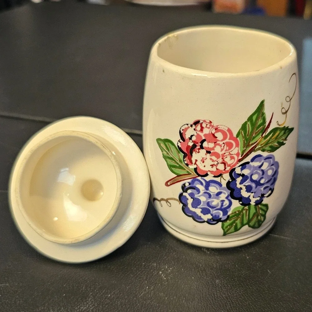 N/A vintage ceramic