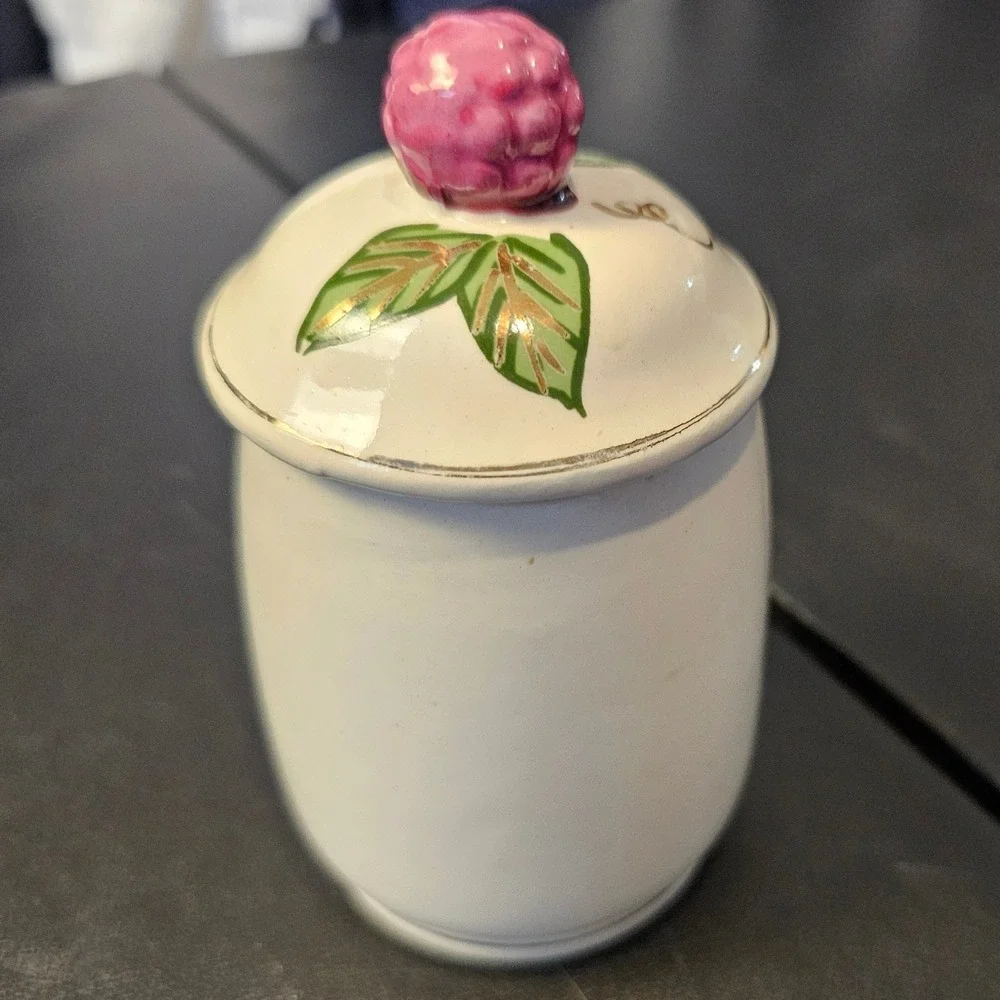 N/A vintage ceramic