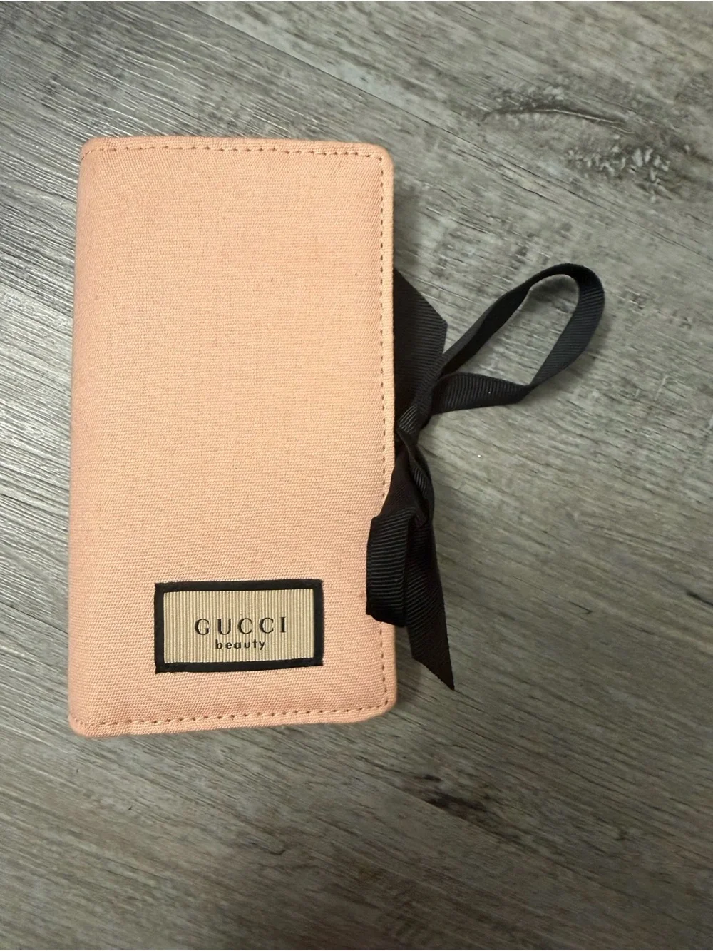 Gucci canvas brush