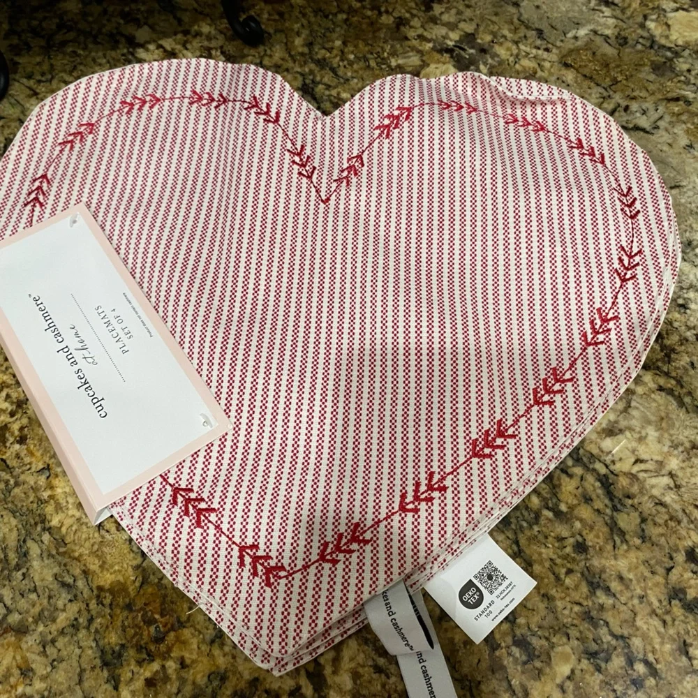 Cupcakes and Cashmere red and white striped heart placemat set of (4) - NEW