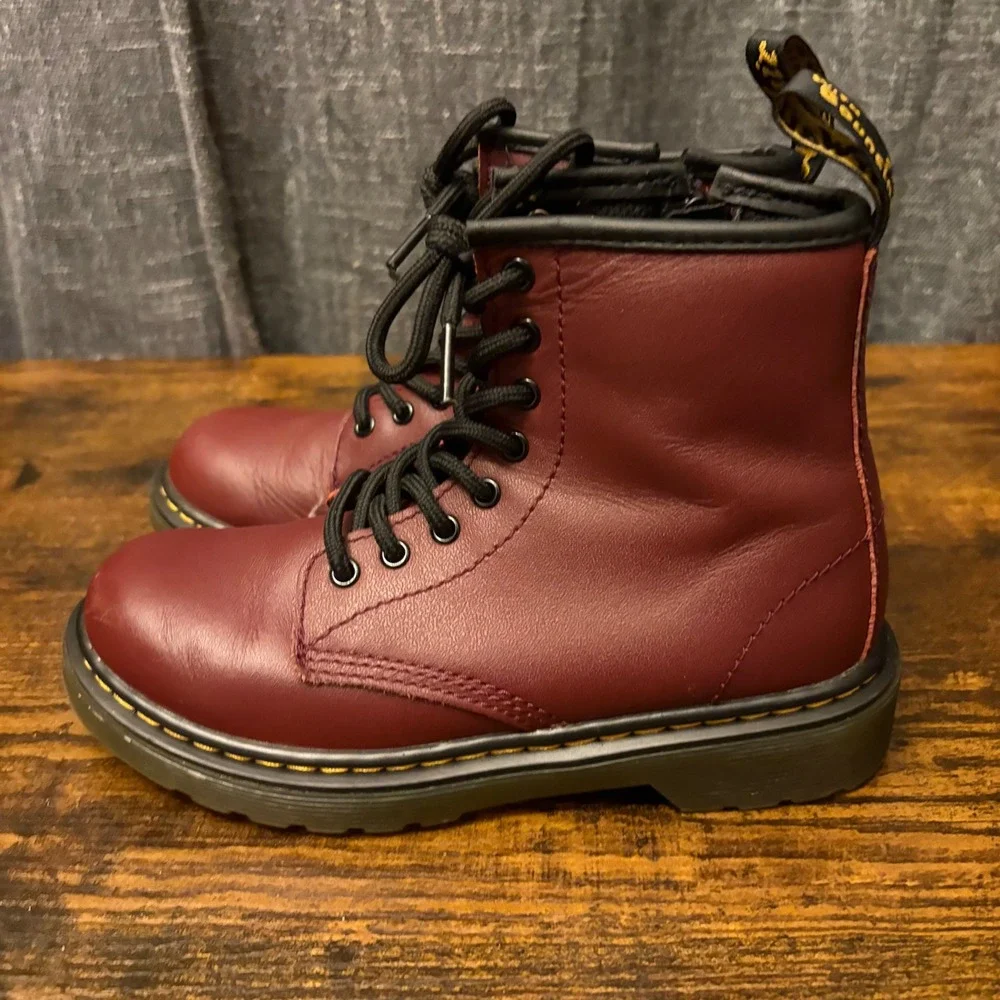 Dr. Martens 1460 Juniors‎ Burgundy Red Leather Lace Up Boots (Kids Size 1)