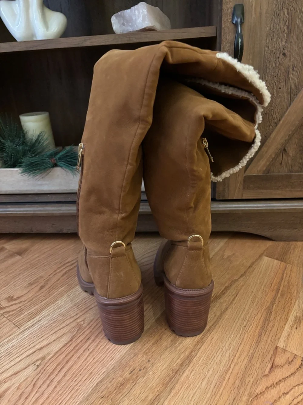 Jennifer Lopez never worn