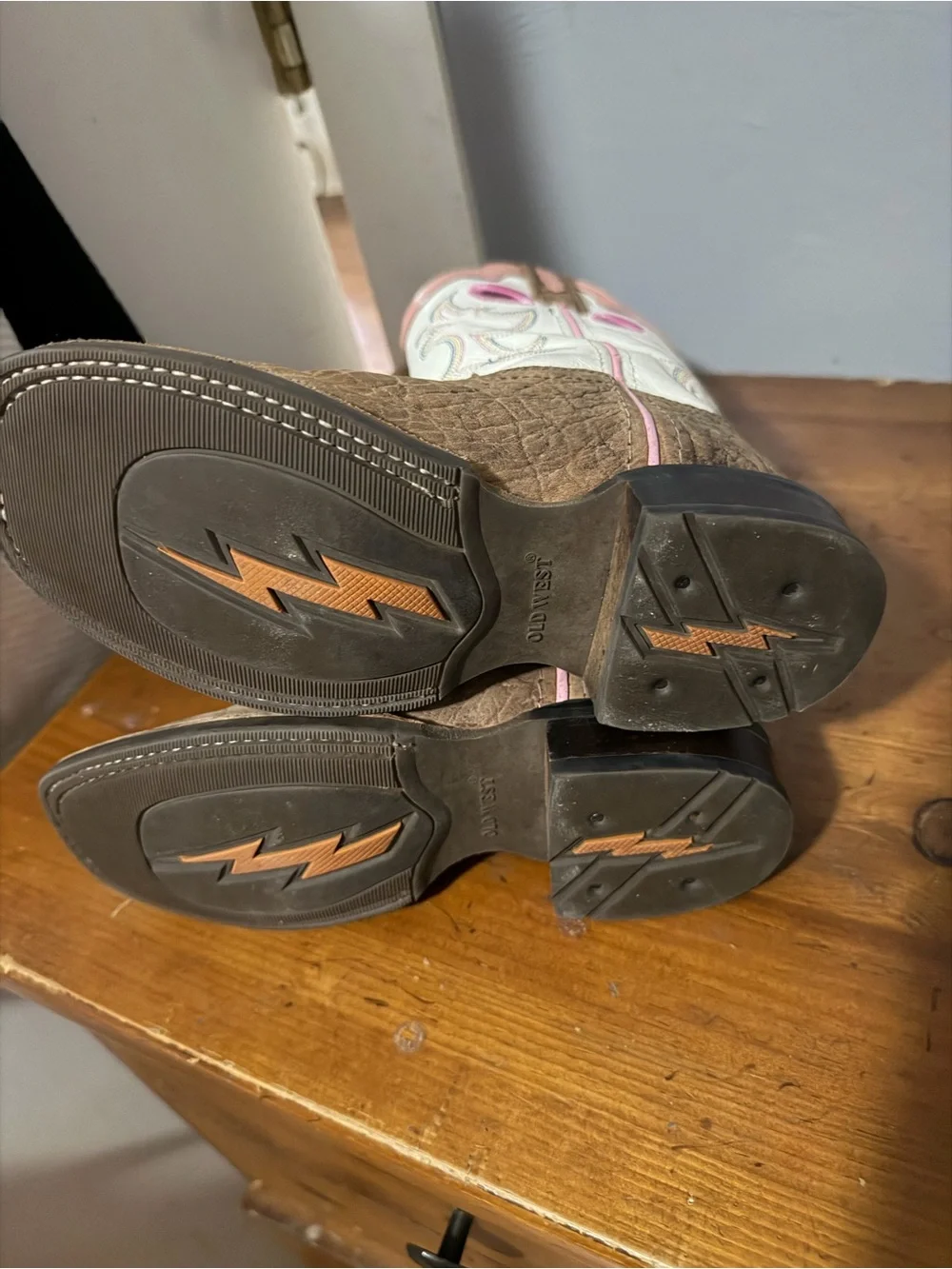 Old West patterns foot