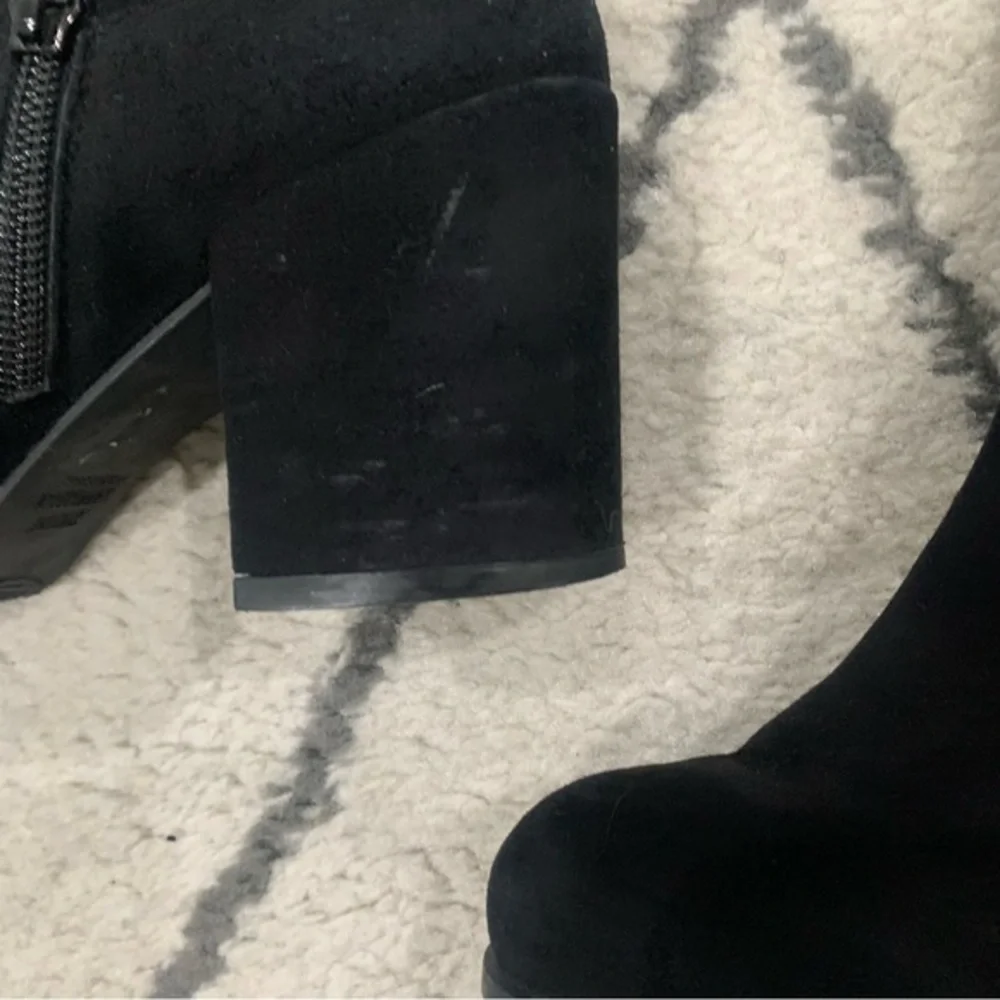Stuart Weitzman stuart weitzman