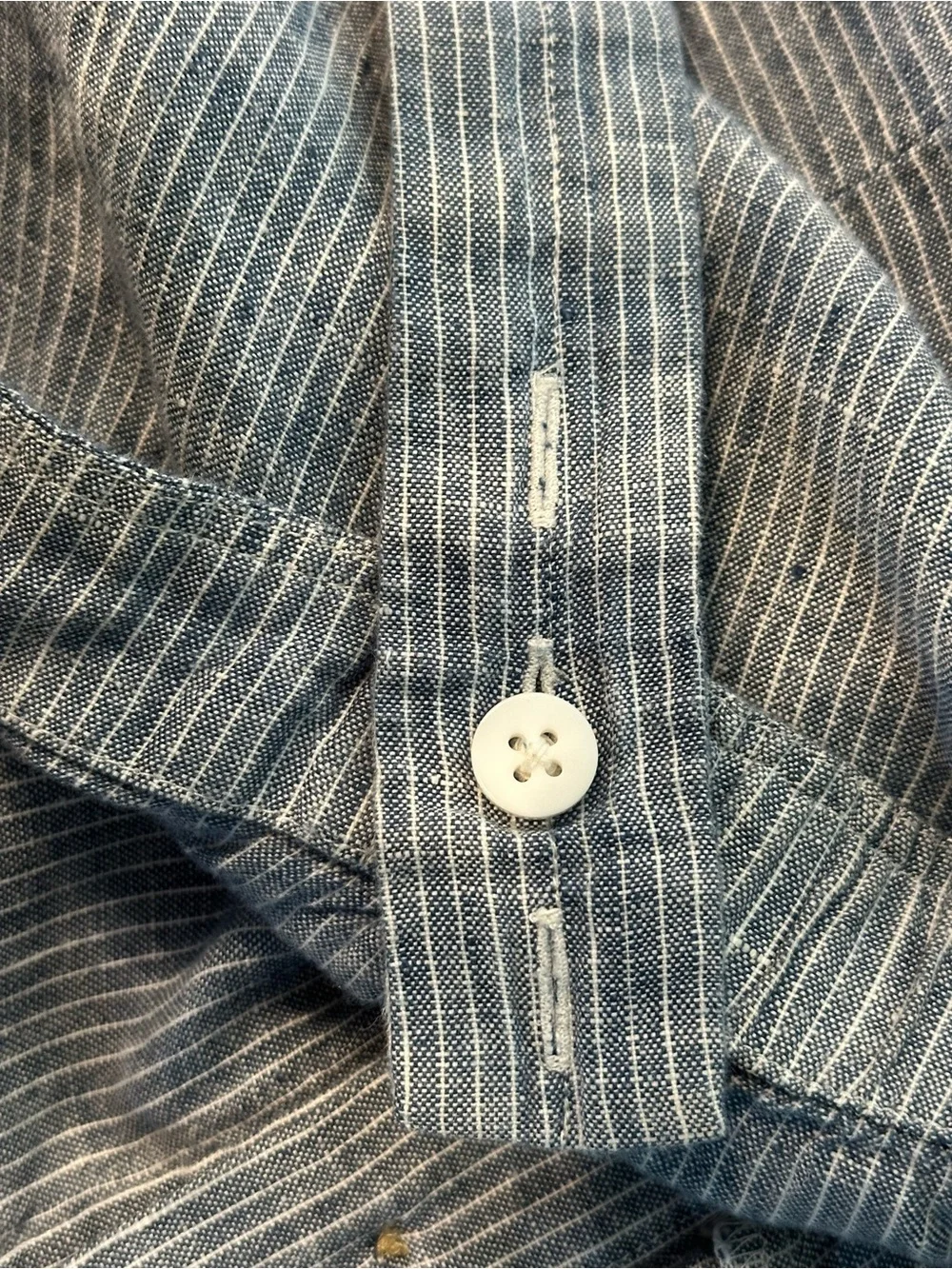 Everlane blue white