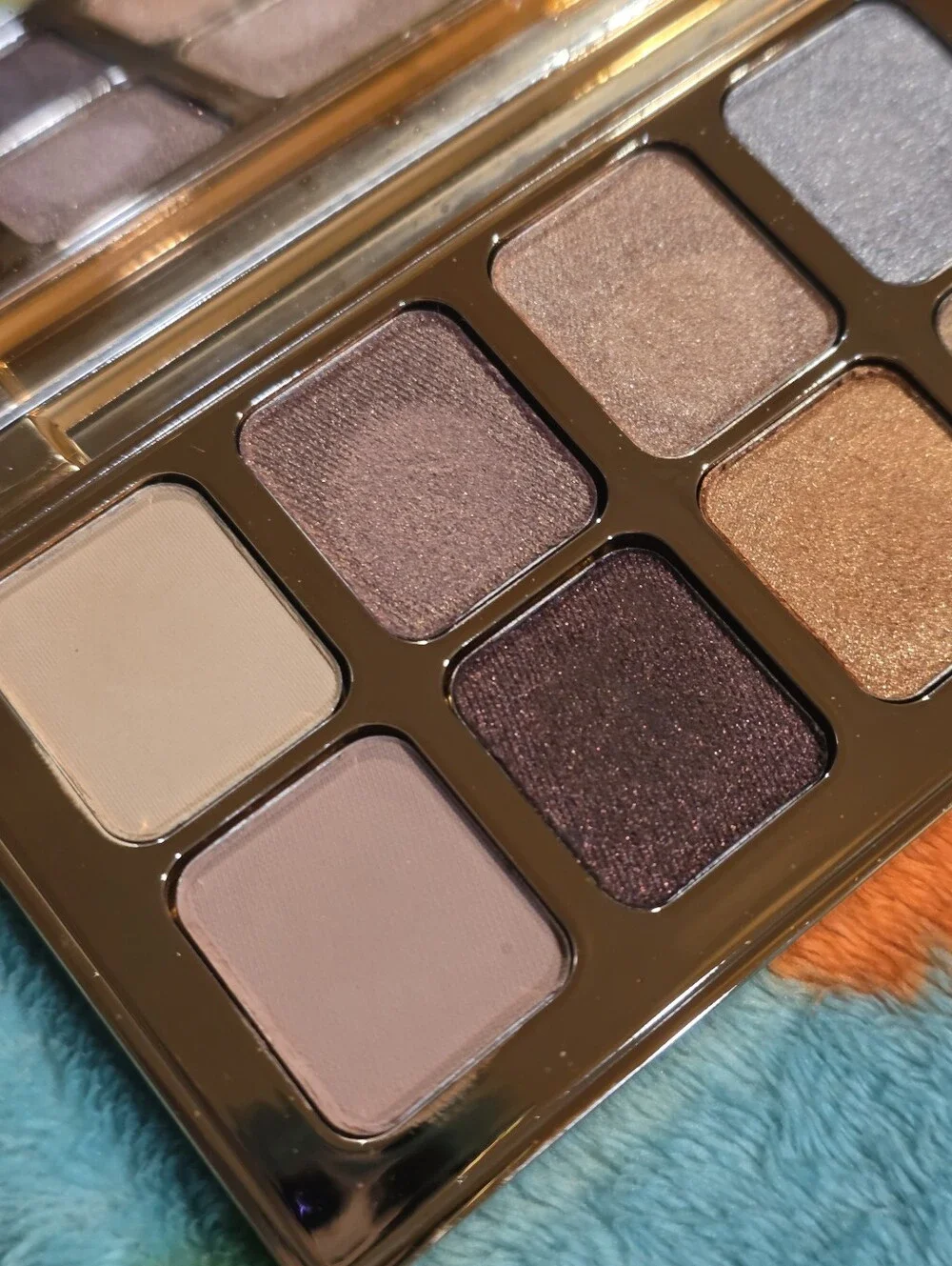 laura mercier swatched it