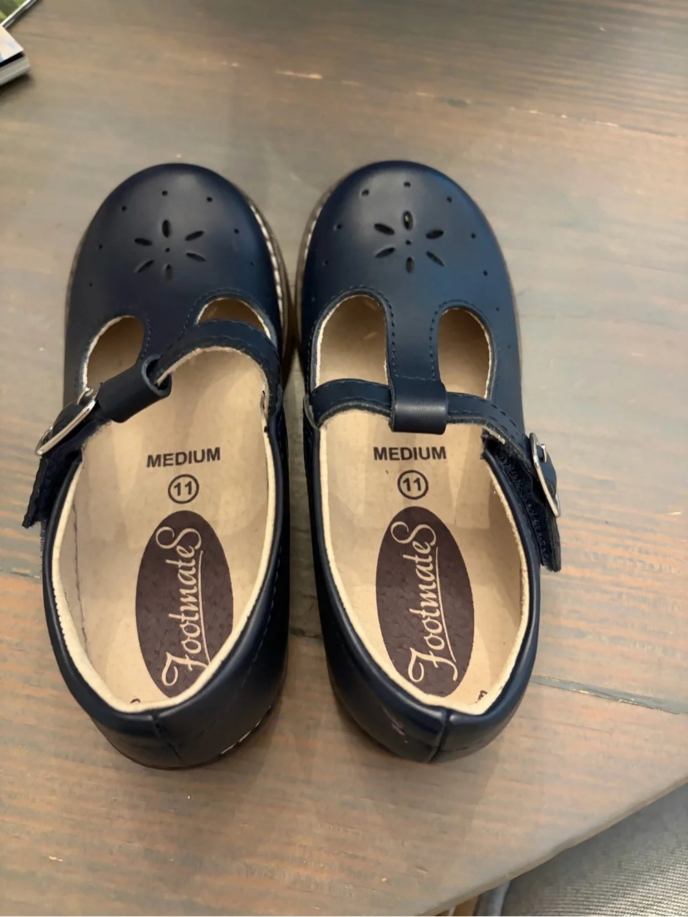 FootMates buckle toe