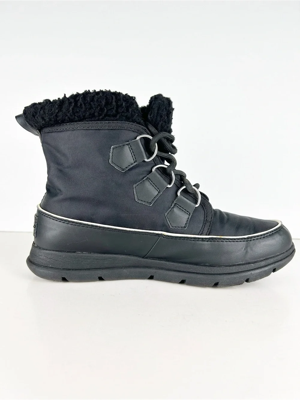 Sorel explorer carnival