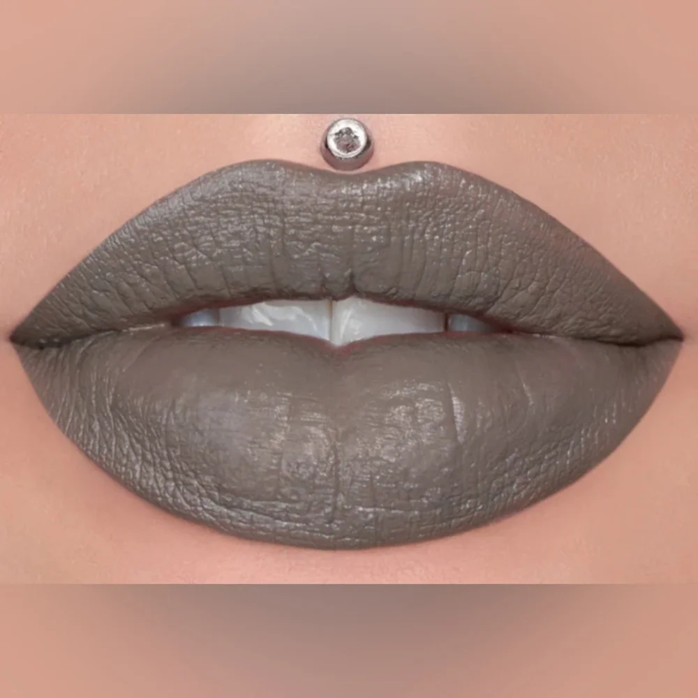 Jeffree Star add bold