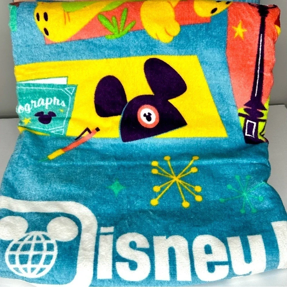Disney nwt vibrant