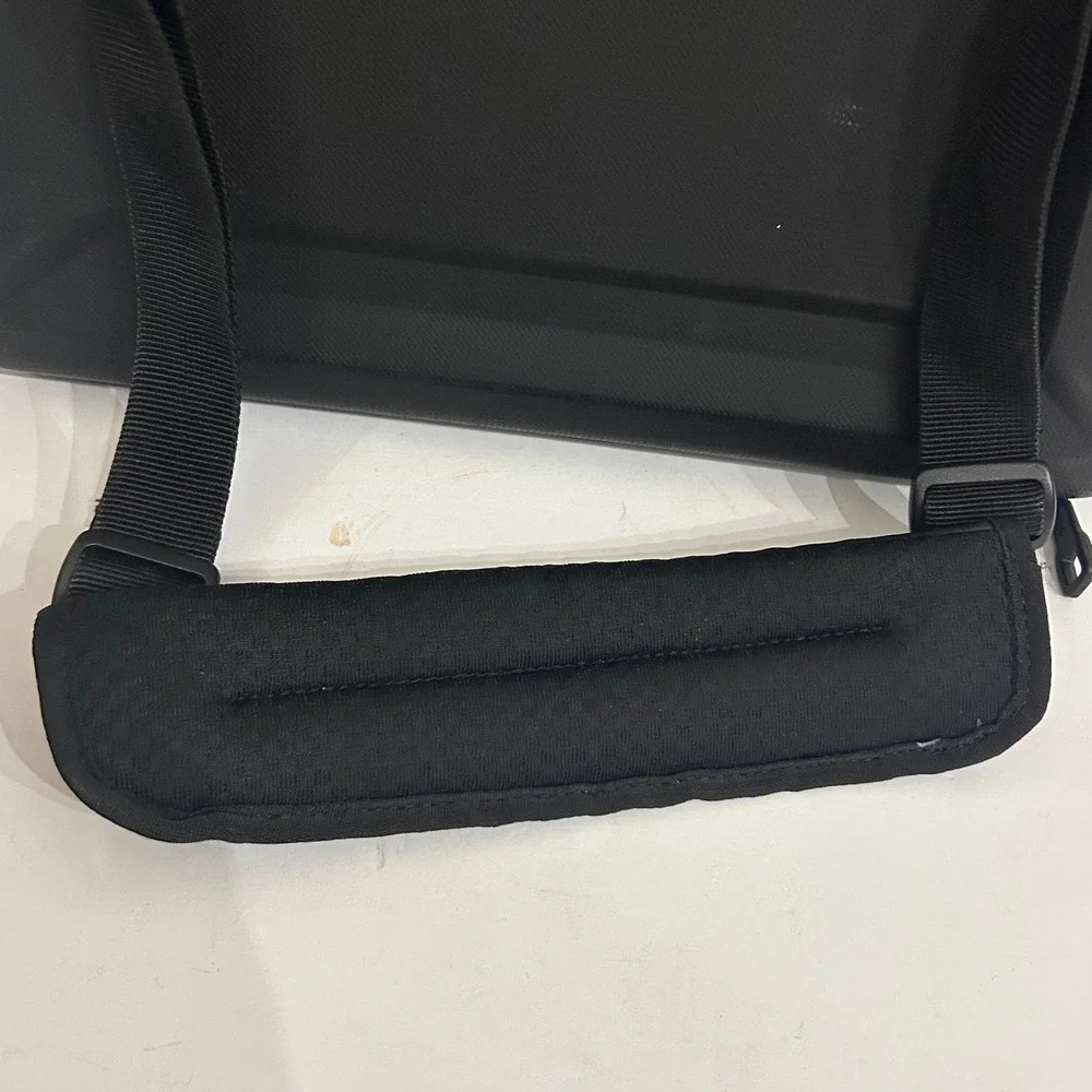Thule gauntlet macbook