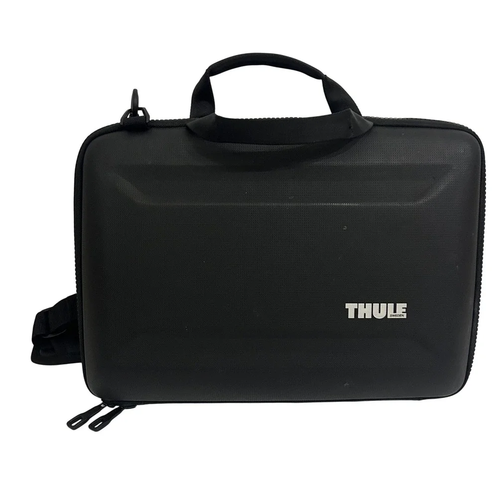 Thule Gauntlet 4.0 MacBook Pro Attache 15 Black Hard Shell Laptop Case TGSE-2357