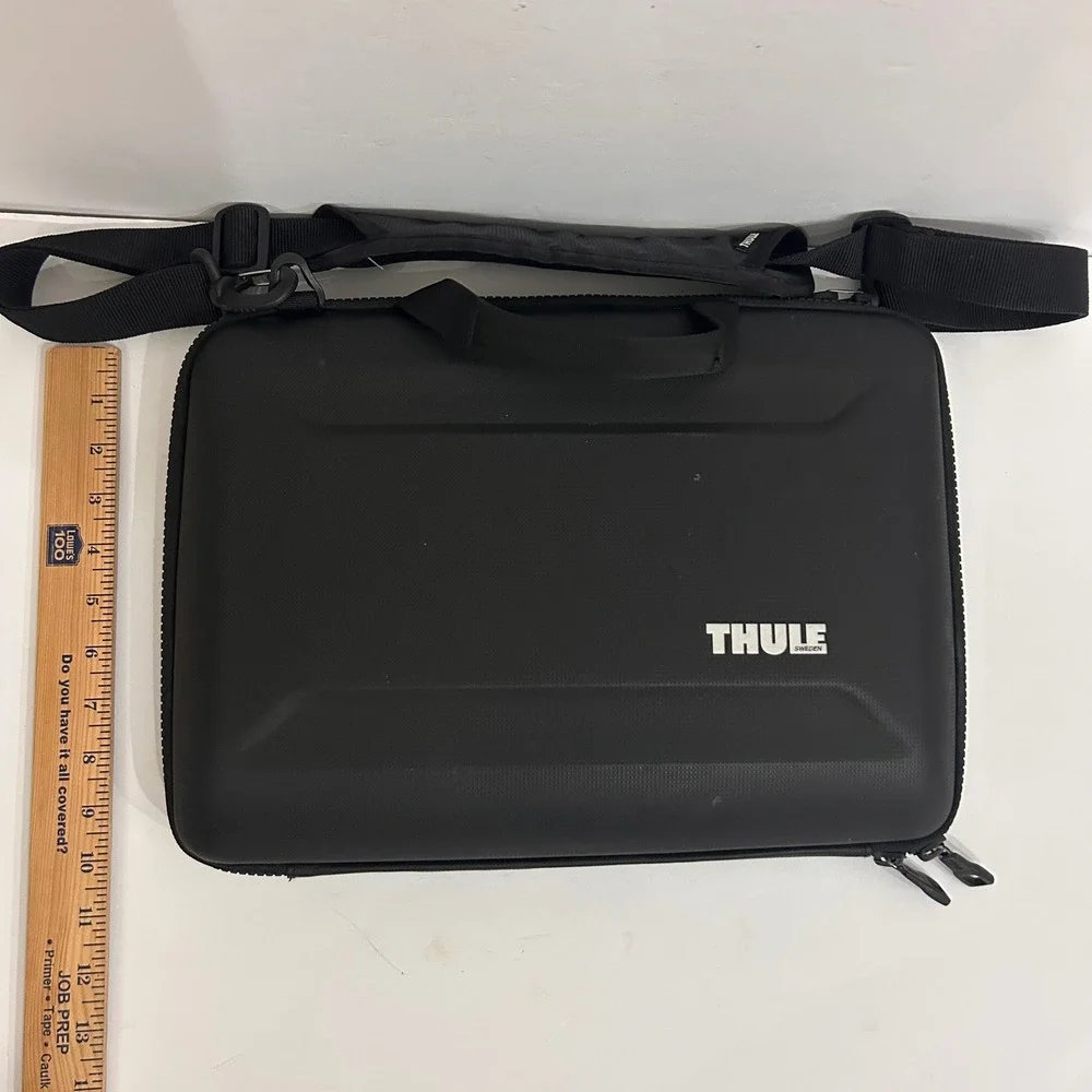 Thule gauntlet macbook