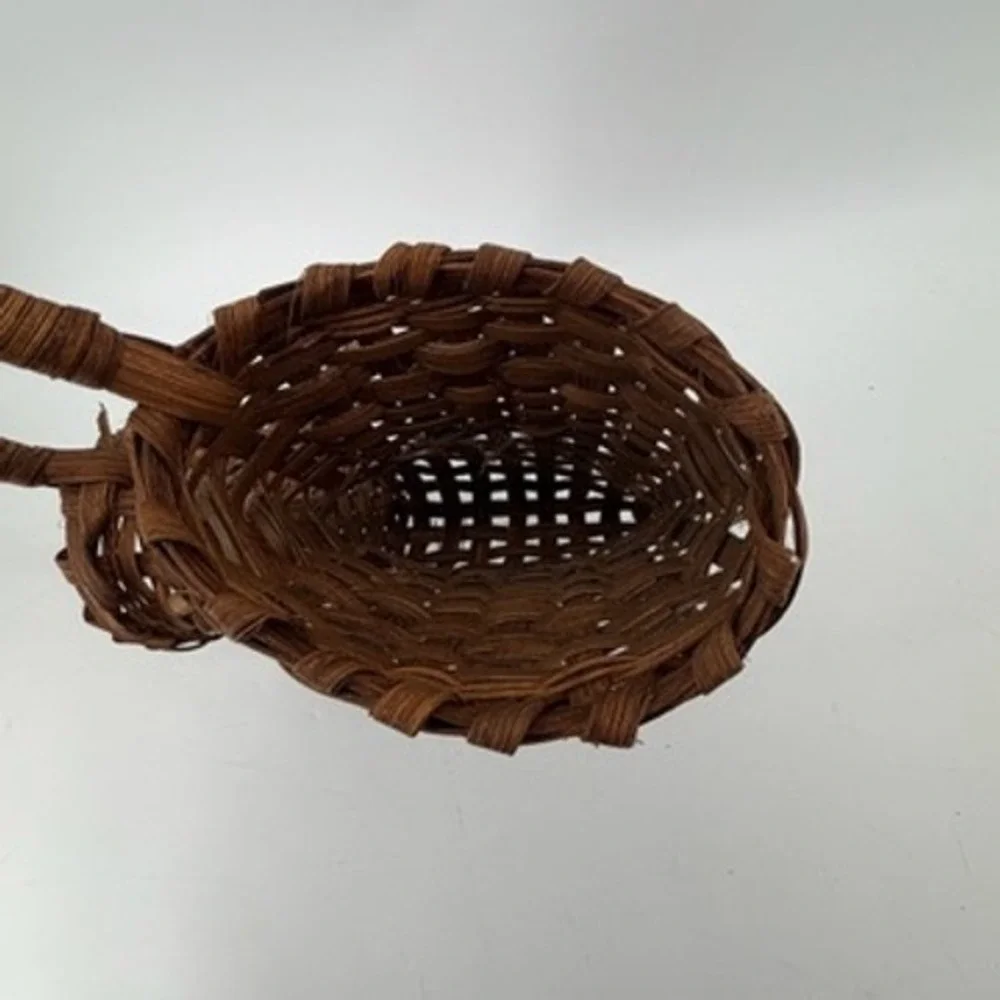 N/A woven heart