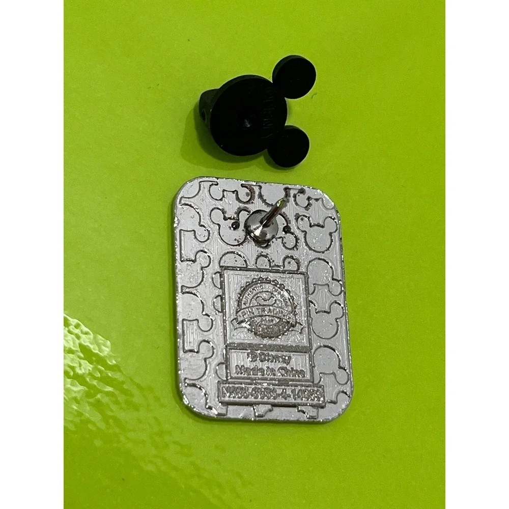 Disney pin trading